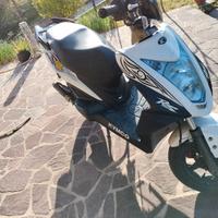 Kymco Agility RS naked