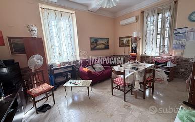 Via Santa Marta - Appartamento con terrazzo e pos