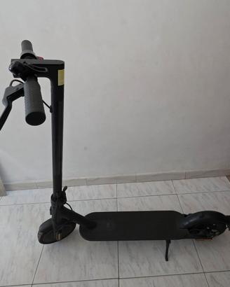 Monopattino elettrico Xiaomi Mi Electric scooter