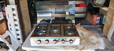 Cucina a gas 5 fuochi, acciaio inox nuova