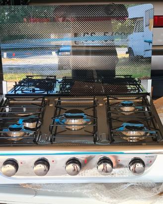 Cucina a gas 5 fuochi, acciaio inox nuova