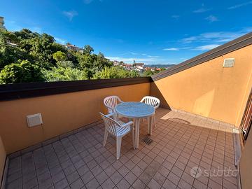 Appartamento centrale con tre camere e box singolo