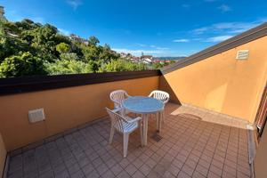 Appartamento centrale con tre camere e box singolo