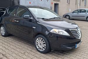 Lancia Ypsilon 1.2 8v Silver BenzGpl Euro5B