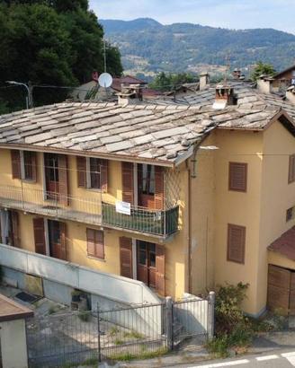 Casa indipendente di 145 m² con più di 5 locali a 