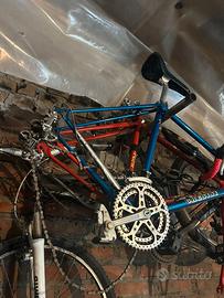 Bicicletta da corsa chesini un conservato