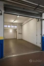 Box / Garage di 42 m² a Roma