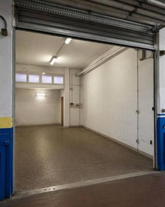 Box / Garage di 42 m² a Roma