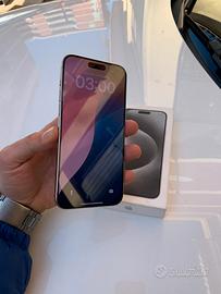 Iphone 15 Pro Max bianco