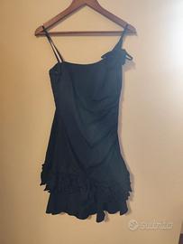 vestito elegante con stola abbinata