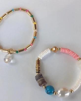 Due bracciali colorati