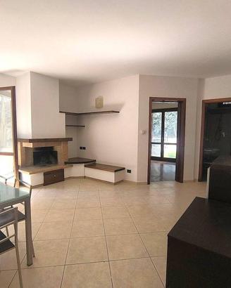 APPARTAMENTO AL PIANO TERRA CON CORTE ESCLUSIVA