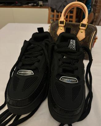 Scarpe Nere + Borsa Marrone