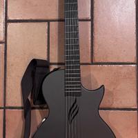 Chitarra Enya Nova Go con effetti integrati