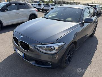 BMW 120 d xDrive 5p. Unique