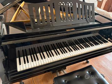 Pianoforte Petrof mezzacoda