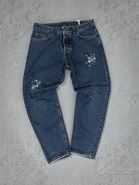 Jeans in denim