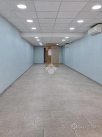 NEGOZIO A REGGIO NELL'EMILIA