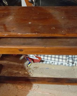 Vecchio banco di scuola