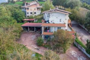 Villa di 493 m² con più di 5 locali e box auto dop
