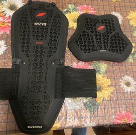 Paraschiena e pettorina moto pista