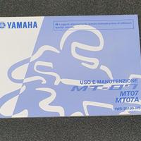 USO E MANUTENZIONE MANUALE YAMAHA PER MT-07 / MT-0