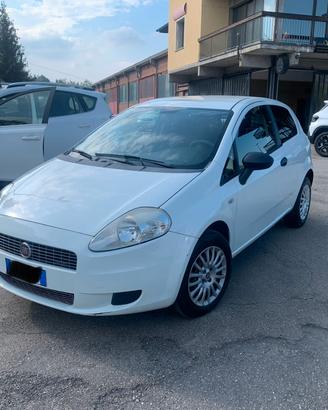 Fiat Grande Punto van tdi 1300 cc-anno 2009 200000
