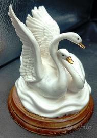 Statuetta vintage porcellana "Fedeltà del cigno"