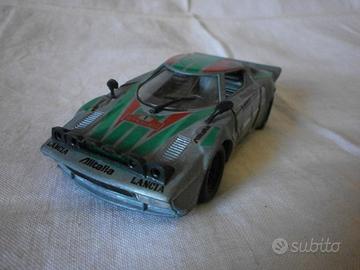 Polistil 1/25 : Lancia STRATOS Alitalia Rallye