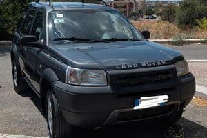 Land Rover 2002