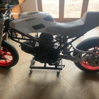 Ducati Monster 900 - 2000