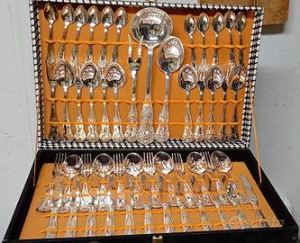 Servizio da 12 di posate in argento