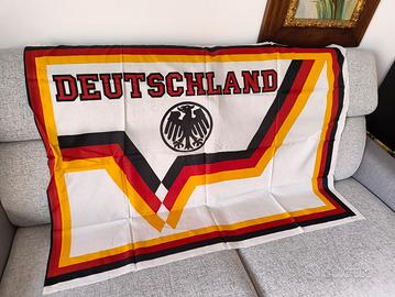 Bandiera della Germania con aquila federale