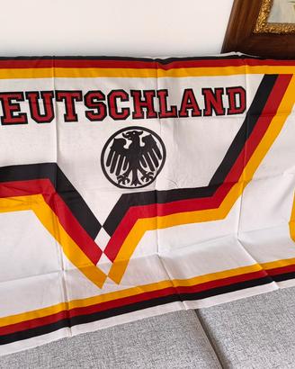 Bandiera della Germania con aquila federale