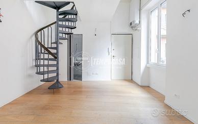 BILOCALE SU DUE LIVELLI GIÀ SUDDIVISO IN DUE MONOL