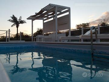 Piscina fuori terra su Area relax elevata
