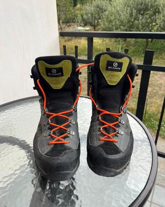 Scarponi trekking Scarpa