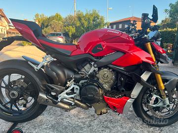 Ducati Streetfighter v4 S