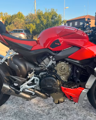 Ducati Streetfighter v4 S