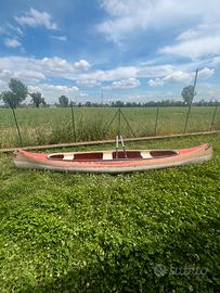 Canoa in vetroresina