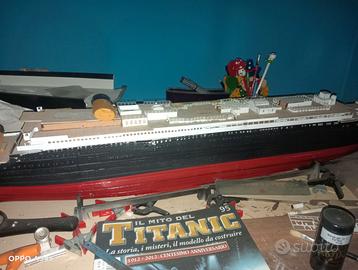 Nave  transatlantico Modello titanic