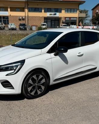 Renault Clio 1.5 DCi ok neopatentati iva esposta