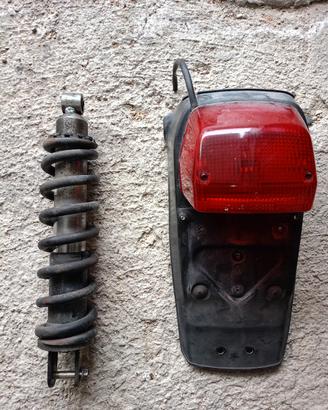 mono ammortizzatore e parafango fanale 