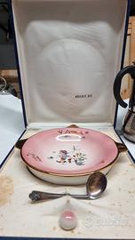 Piatto con serbatoio e cucchiaio in argento  vinta