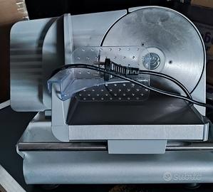 affettatrice perfettamente funzionante 