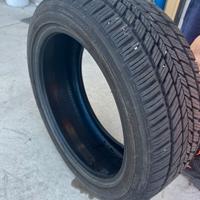 Gomme MOMO 195/45 R16 84V 4 stagioni quasi nuove