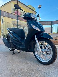 Piaggio Medley 200