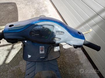 piaggio sfera con documenti ricambi