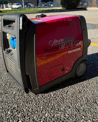 Generatore  Honda EU30i Inverter.