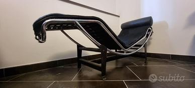 Chaise Longue nera usata  in cavallino + cuscino
